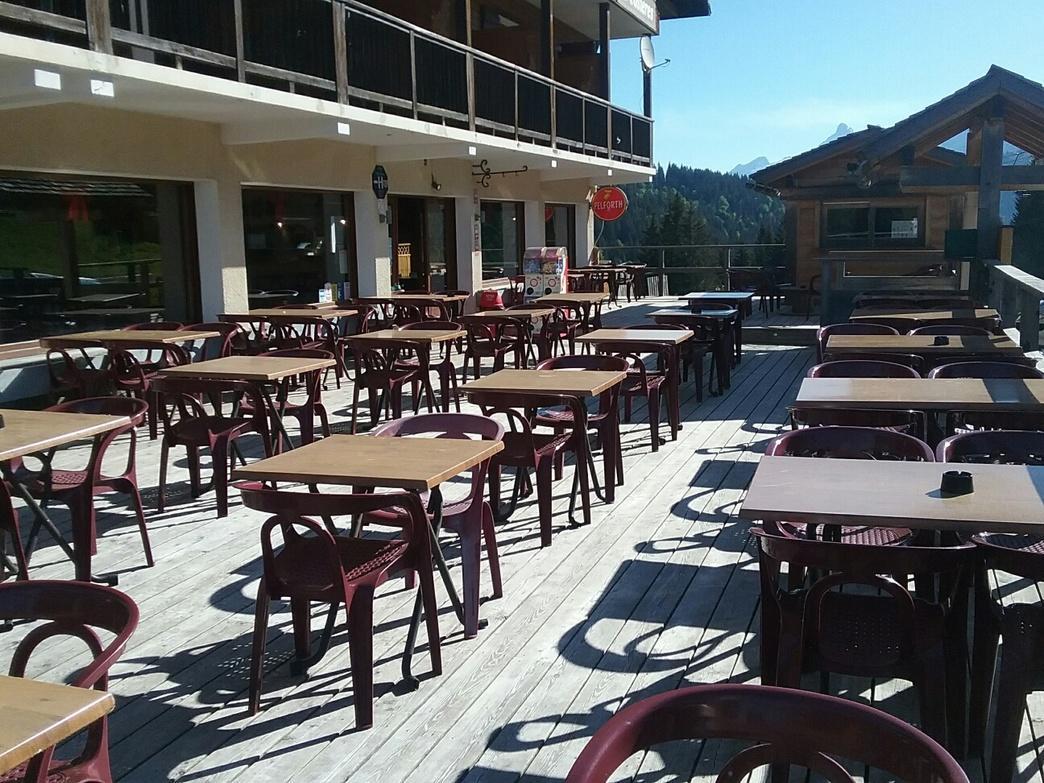 Hotel Restaurant Les Rosieres Манигод Екстериор снимка