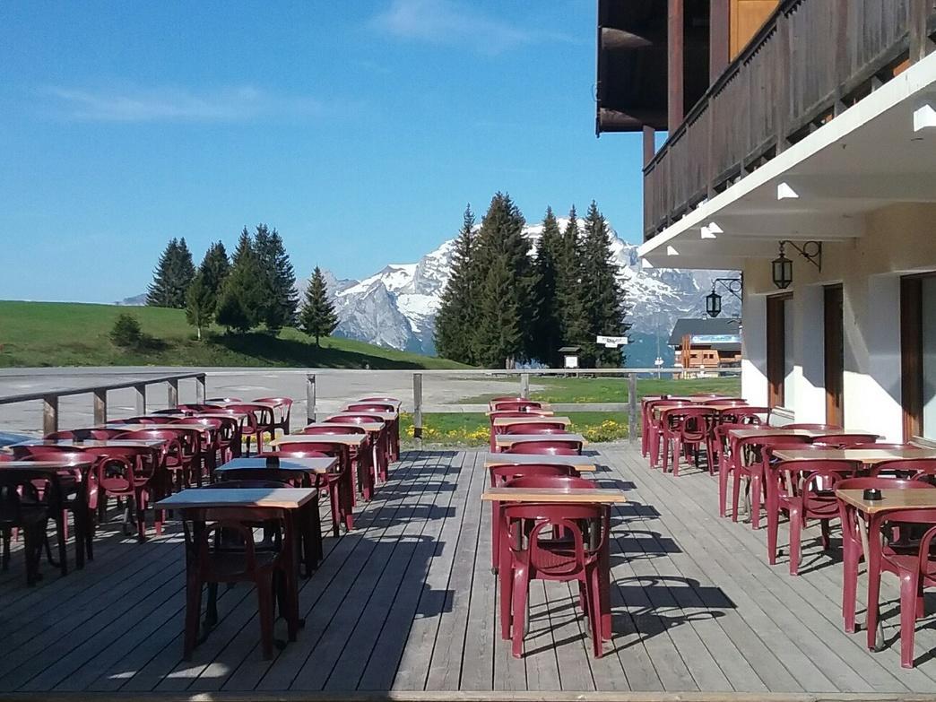 Hotel Restaurant Les Rosieres Манигод Екстериор снимка